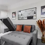 Anfield Cosy Stays - Air Host & Stay - Sleeps 14