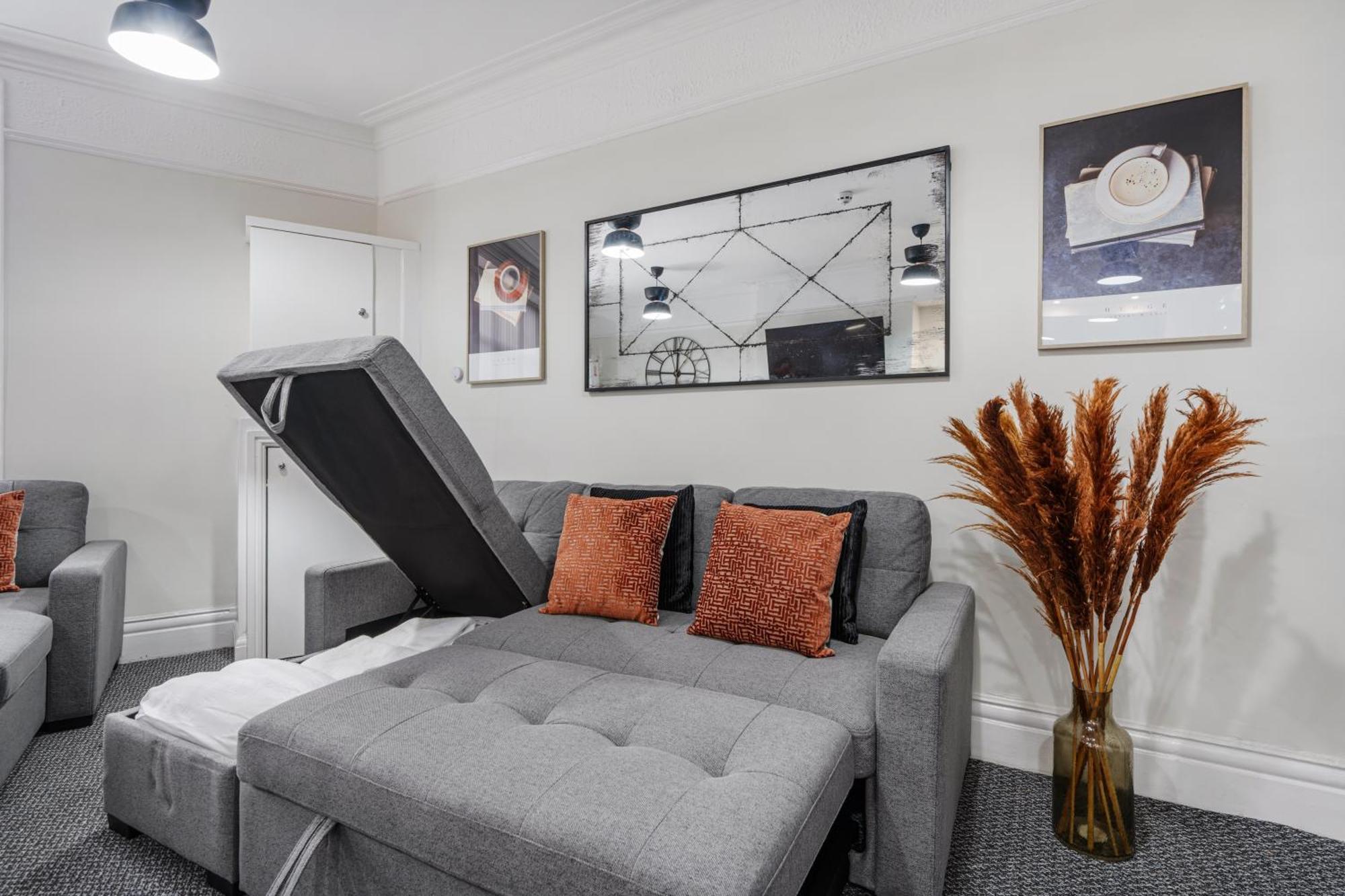 Holiday home Anfield Cosy - Air Host & - Sleeps 14